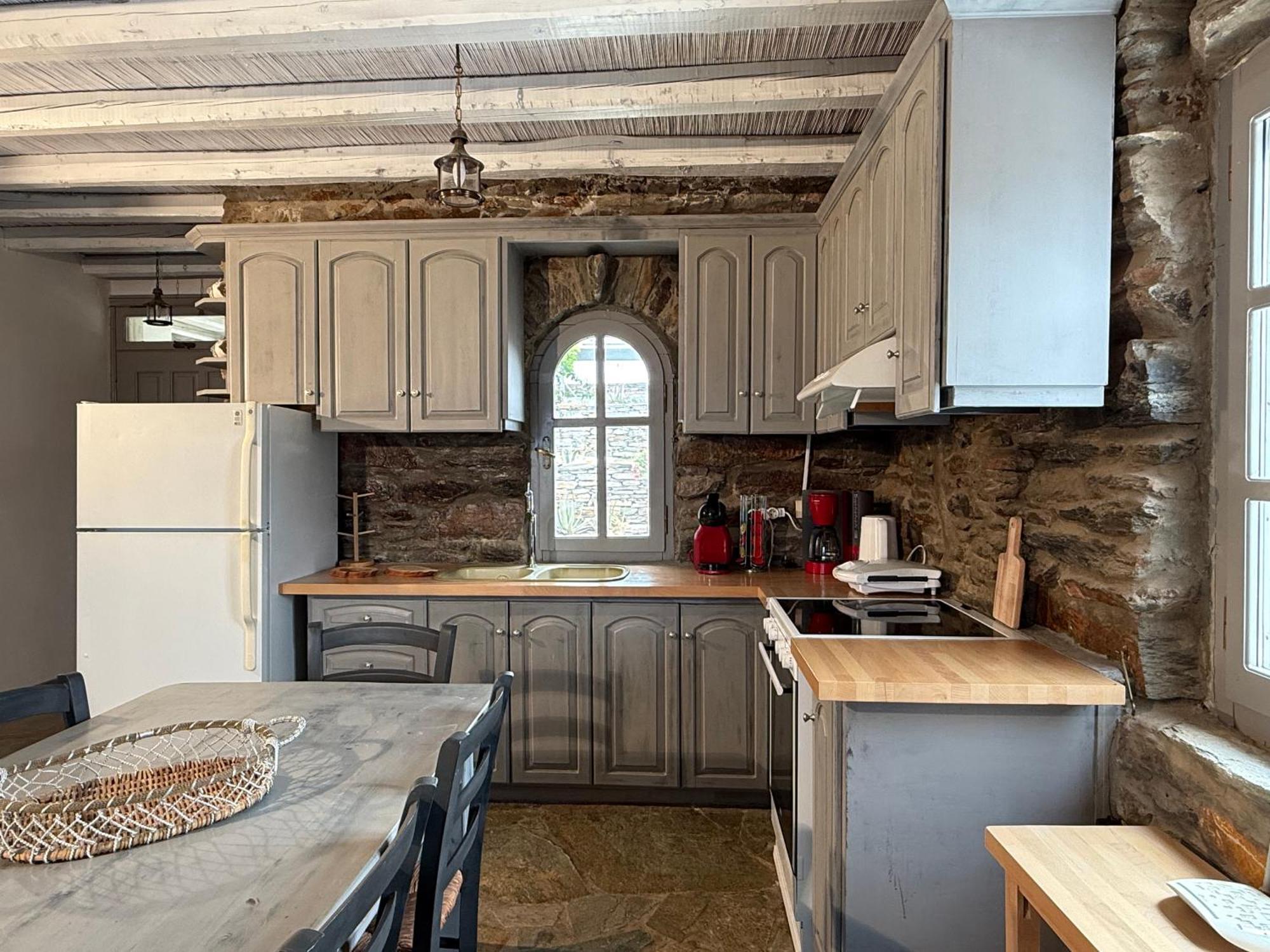 The Traditional Stone Apartment Koundouros